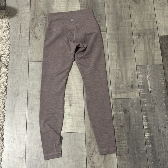 Lululemon Leggings Excellent Condition - Picture 5 of 6